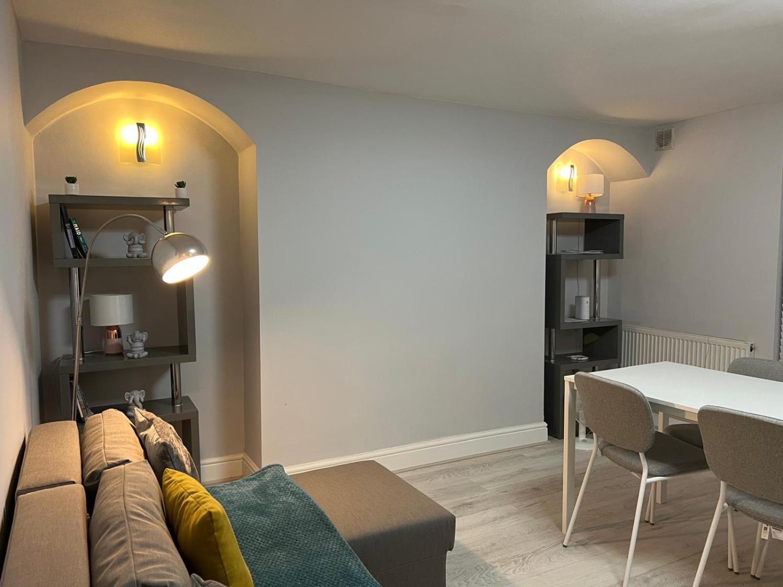 Entire Flat In Camden - Kings Cross * London